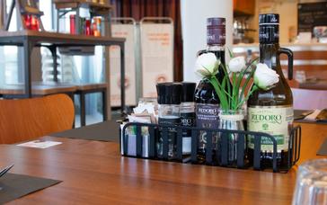 Restaurant room details